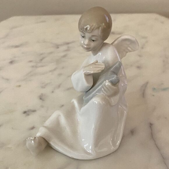 Vintage NAO by Lladro Angel Cherub with Harp Made in Spain Angel Strumming - Picture 5 of 12